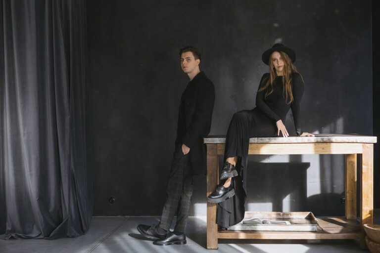 Sesja pary w studio fotograficznym